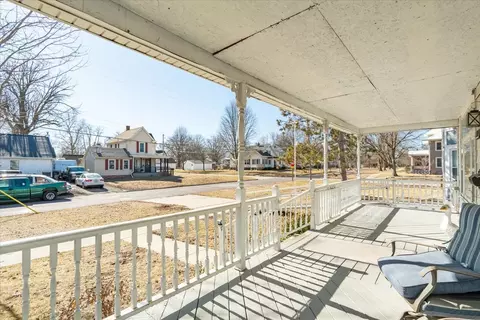 Exterior - 321 E 2nd St, El Paso, IL 61738 photo 5 of 11