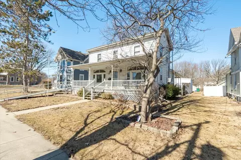 Exterior - 321 E 2nd St, El Paso, IL 61738 photo 2 of 11
