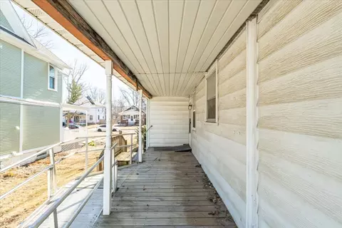 Exterior - 321 E 2nd St, El Paso, IL 61738 photo 7 of 11