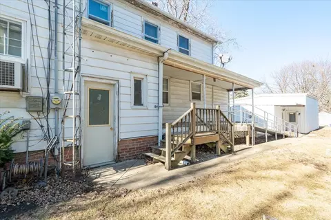 Exterior - 321 E 2nd St, El Paso, IL 61738 photo 8 of 11