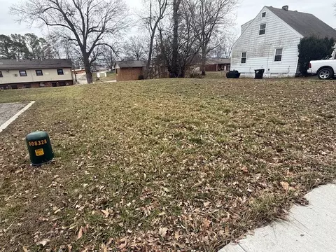 000 5th St, Vienna, IL 62995