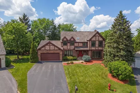 970 Colonial Ct, Lake Zurich, IL 60047