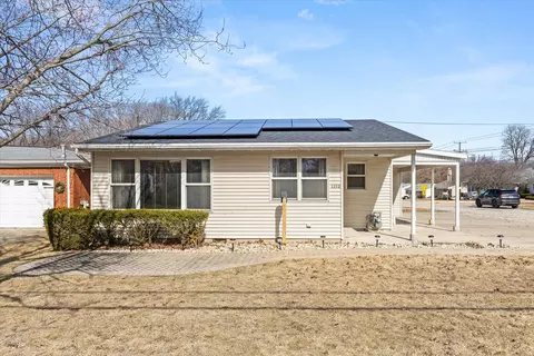 1002 N Oakley Ave, Streator, IL 61364