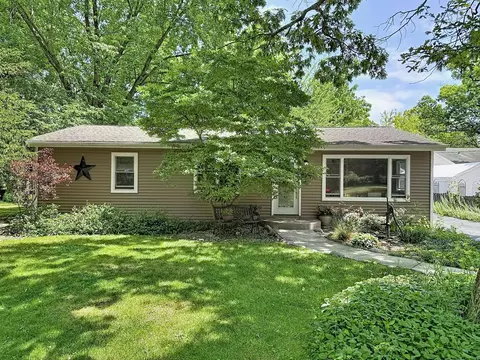 6506 Blaine Pl, Spring Grove, IL 60081