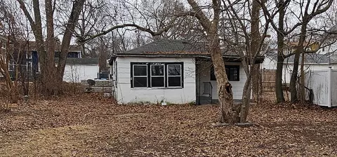 212 W 6th St, Dixon, IL 61021