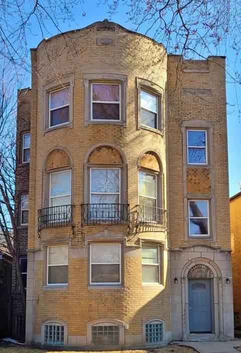 6551 N Sacramento Ave, Chicago, IL 60645