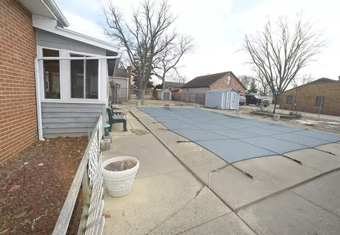 Exterior - 601 Arch St, Ottawa, IL 61350 photo 5 of 6