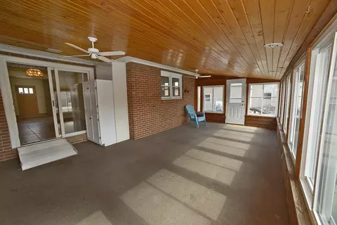 Exterior - 601 Arch St, Ottawa, IL 61350 photo 2 of 6