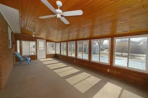 Exterior - 601 Arch St, Ottawa, IL 61350 photo 3 of 6