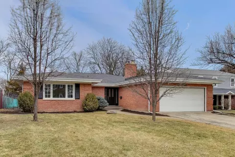 297 Columbine Dr, Clarendon Hills, IL 60514