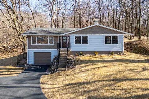 1102 S High St, Port Byron, IL 61275