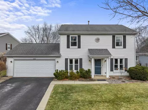 593 Covered Bridge Dr, Elgin, IL 60124
