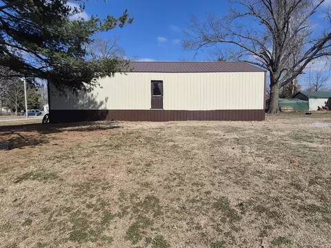 000 Briddick St, Eldorado, IL 62930