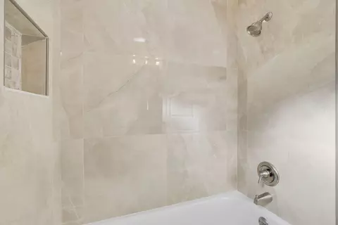 Bath - 9240 S Normal Ave, Chicago, IL 60620 photo 2 of 3