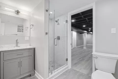 Bath - 9240 S Normal Ave, Chicago, IL 60620 photo 3 of 3