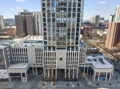 1122 N Clark St #1007, Chicago, IL 60610