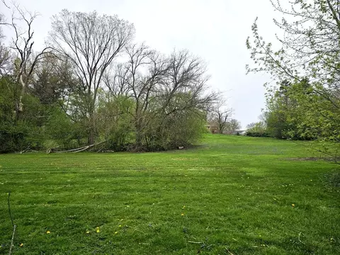 6420 Thurlow St, Willowbrook, IL 60527 photo 9