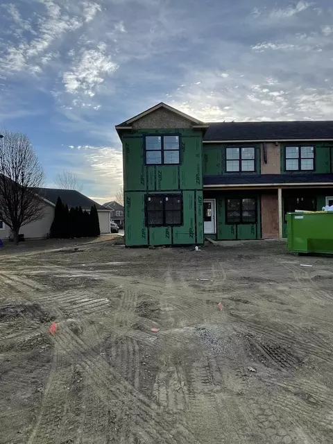 1665 Belclare Rd, Normal, IL 61761