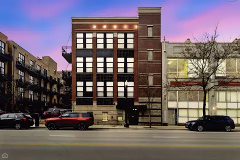 1910 S Michigan Ave #302, Chicago, IL 60616