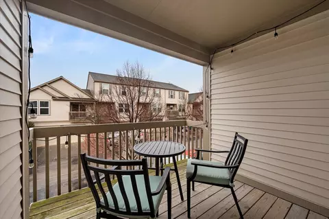 Exterior - 240 Devoe Dr, Oswego, IL 60543 photo 4 of 4
