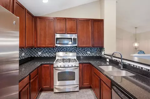 Kitchen - 240 Devoe Dr, Oswego, IL 60543 photo 2 of 2