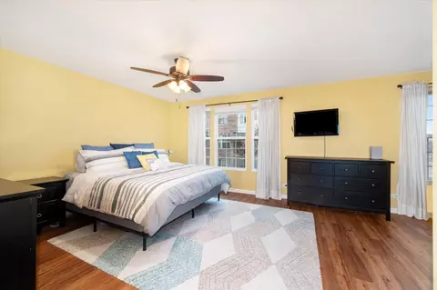 Bedroom - 240 Devoe Dr, Oswego, IL 60543 photo 1 of 5