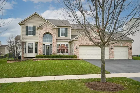 314 Parker Pl, Oswego, IL 60543