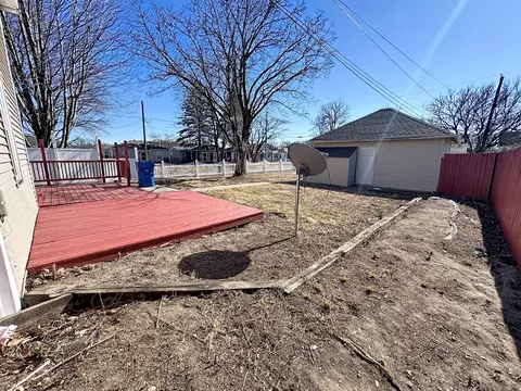 Exterior - 848 20th Ave, Moline, IL 61265 photo 1 of 2