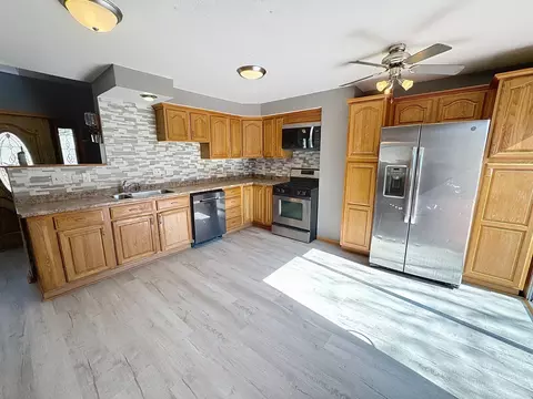 Kitchen - 848 20th Ave, Moline, IL 61265 photo 2 of 3