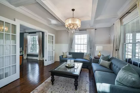 325 N Wright St, Naperville, IL 60540 photo 4