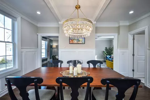 325 N Wright St, Naperville, IL 60540 photo 9