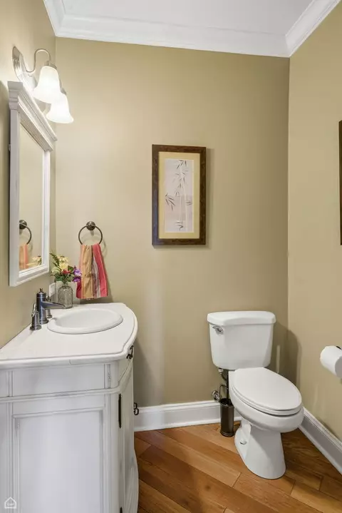 Bath - 1190 Alpine Ln, Elgin, IL 60120 photo 1 of 5