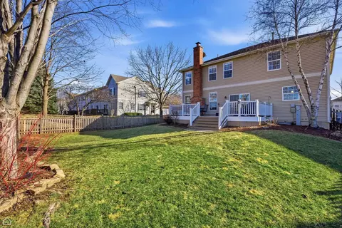 Exterior - 1190 Alpine Ln, Elgin, IL 60120 photo 4 of 16