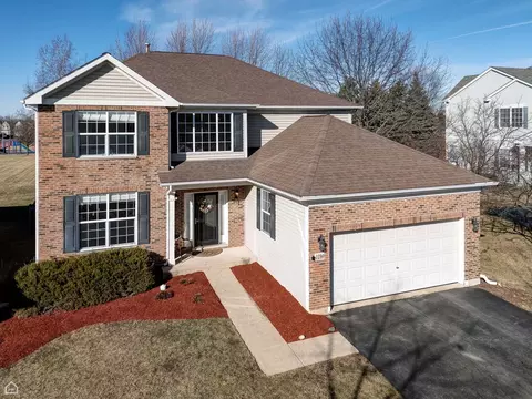 Exterior - 1190 Alpine Ln, Elgin, IL 60120 photo 12 of 16