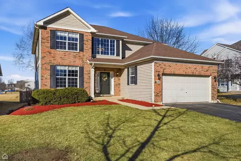 Exterior - 1190 Alpine Ln, Elgin, IL 60120 photo 10 of 16