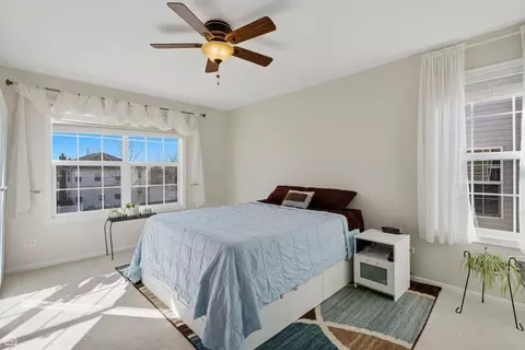 Bedroom - 1190 Alpine Ln, Elgin, IL 60120 photo 3 of 4