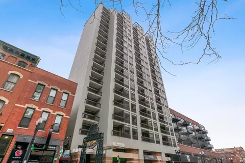 1212 N Wells St #1505, Chicago, IL 60610