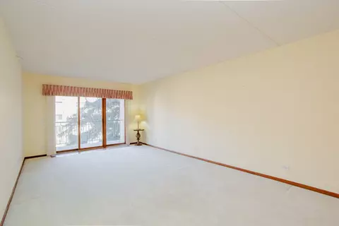 Living - 1685 Mill St #409, Des Plaines, IL 60016 photo 1 of 2
