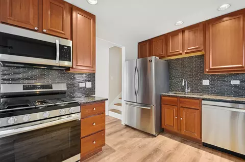 860 Olive St, Hoffman Estates, IL 60169 photo 5
