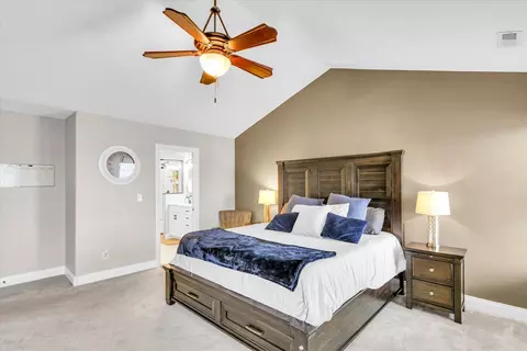 Bedroom - 1010 Declaration Dr, Savoy, IL 61874 photo 6 of 9