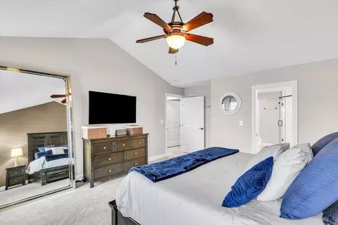 Bedroom - 1010 Declaration Dr, Savoy, IL 61874 photo 7 of 9