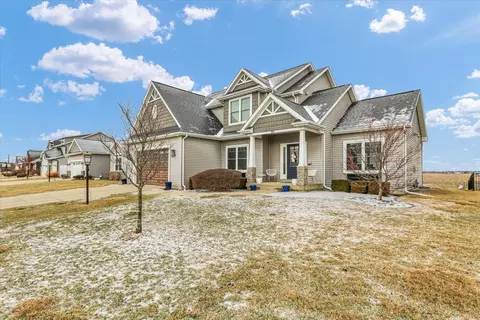 Exterior - 1010 Declaration Dr, Savoy, IL 61874 photo 3 of 7