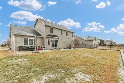 Exterior - 1010 Declaration Dr, Savoy, IL 61874 photo 7 of 7