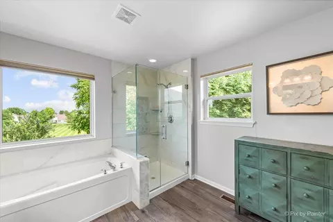 Bath - 237 Foxford Dr, Cary, IL 60013 photo 5 of 8