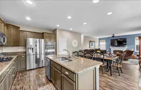Kitchen - 237 Foxford Dr, Cary, IL 60013 photo 1 of 3