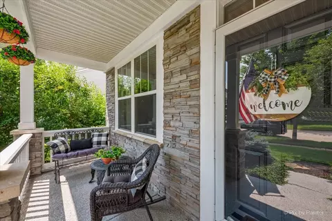 Exterior - 237 Foxford Dr, Cary, IL 60013 photo 5 of 16