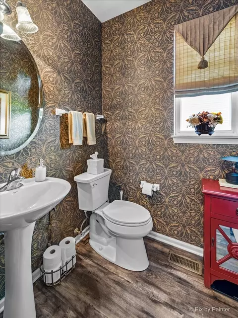 Bath - 237 Foxford Dr, Cary, IL 60013 photo 1 of 8