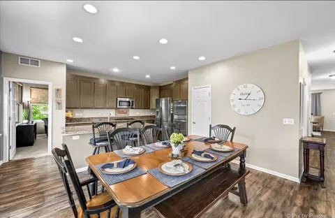 Dining - 237 Foxford Dr, Cary, IL 60013 photo 4 of 4