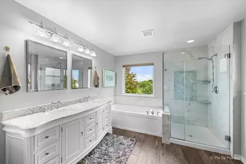 Bath - 237 Foxford Dr, Cary, IL 60013 photo 2 of 8
