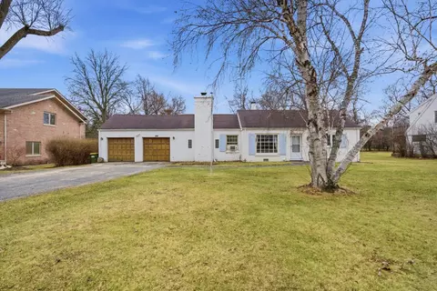 13 W Kenilworth Ave, Prospect Heights, IL 60070